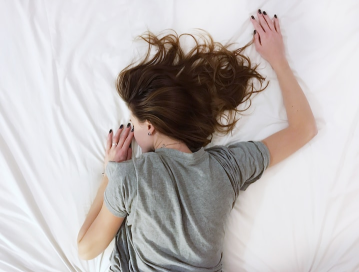 How to Sleep Better Naturally: Habits That Actually Work